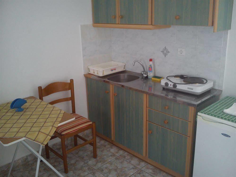 Marina Studios Tilos Luaran gambar